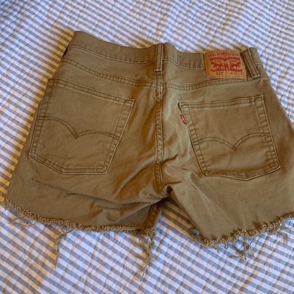 Levi’s 513 tan cutoff Jean shorts - Picture 3 of 4